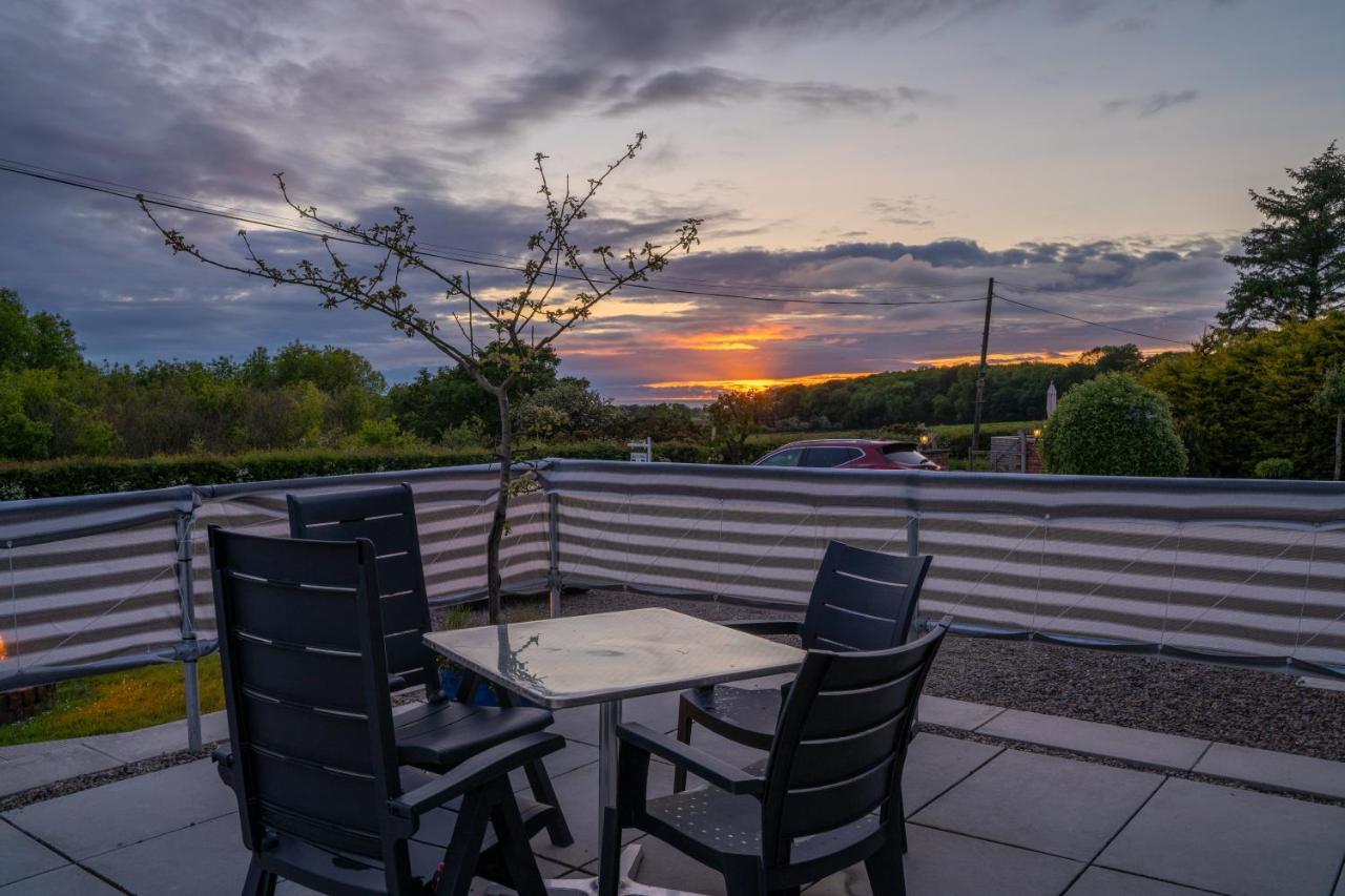 Bed and Breakfast Rest A While Bushmills Exteriér fotografie