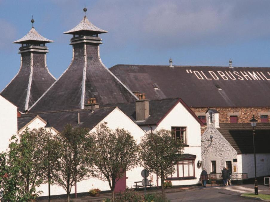 Bed and Breakfast Rest A While Bushmills Exteriér fotografie